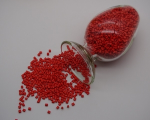 PP功能母粒之困：顏色鮮艷與抗老化的 “相愛(ài)相殺”